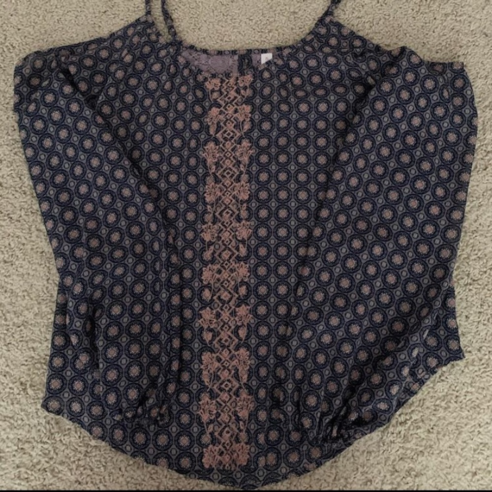 Off the shoulders shirt